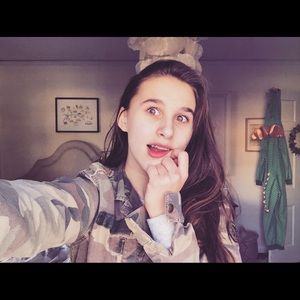 Meet your Posher, Anna